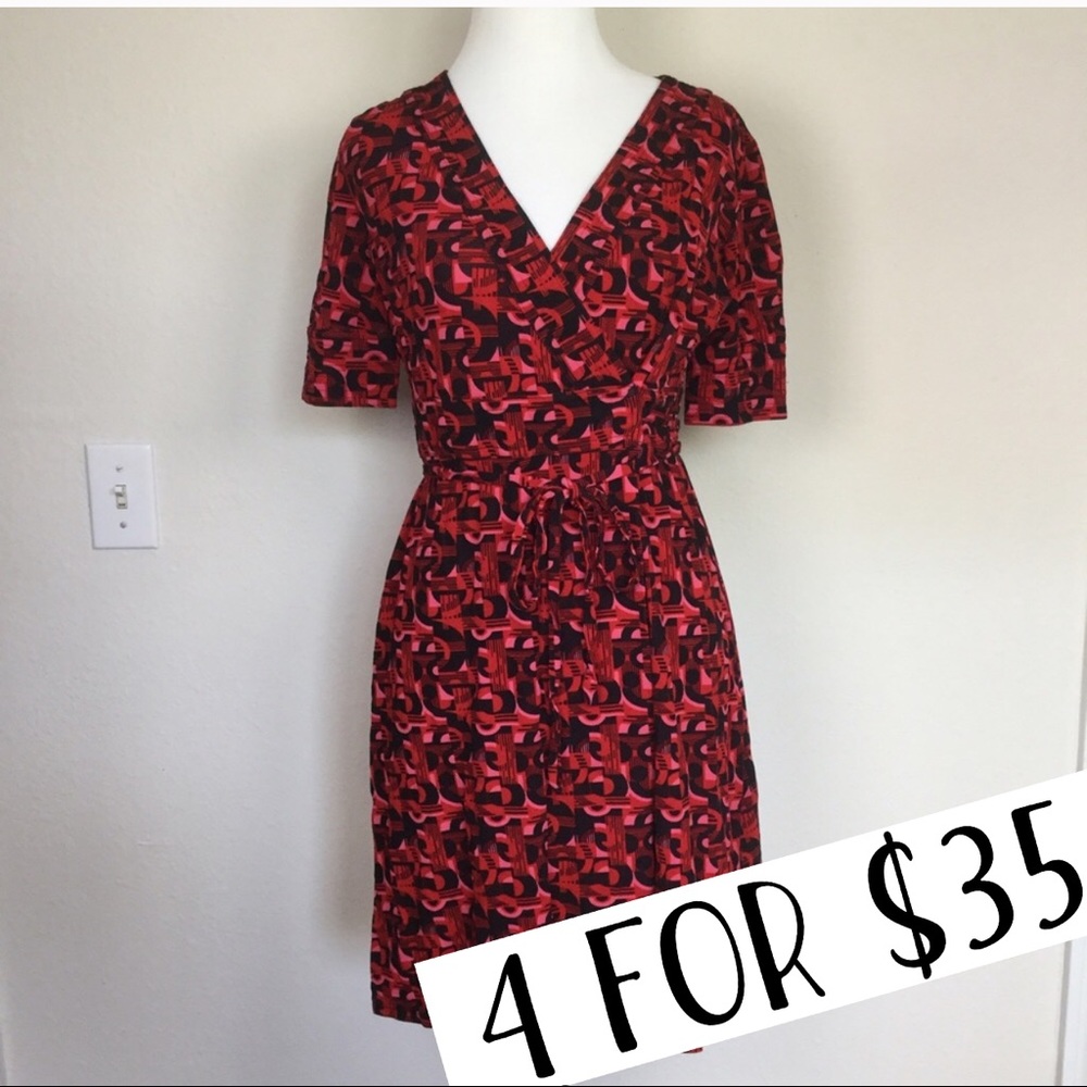 Ann Taylor red black geometric wrap dress size 2